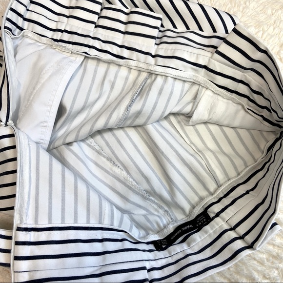 ZARA Paper Bag Striped Tie Waist Shorts - Size: Small - Picture 5 of 10